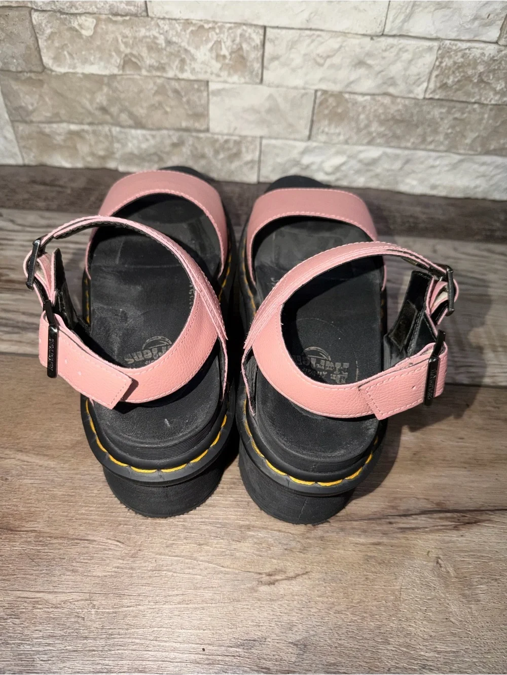 Dr. Martens Voss Quad Chunky Platform Peach Pink Leather Sandals Women’s 8